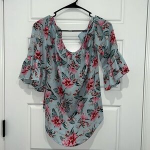 Flowy Floral Blouse - Medium
